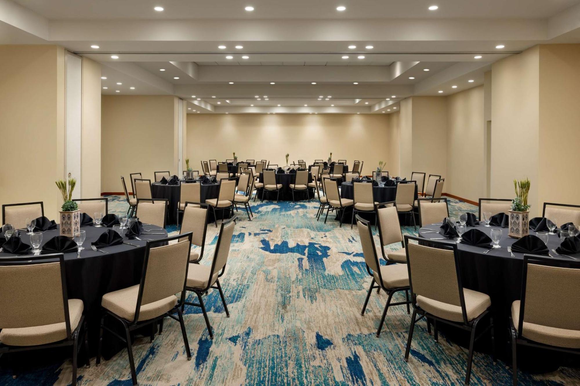 Embassy Suites By Hilton San Juan - Hotel & Casino Exterior foto